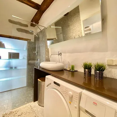 Apartment Old Town Lai Street With Private Parking