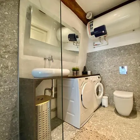 Old Town Lai Street With Private Parking Apartment
